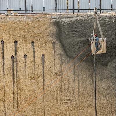 رش الخرسانة المقذوفة Shotcrete بالضغط العالي على الجدار الاستنادي - طبقات